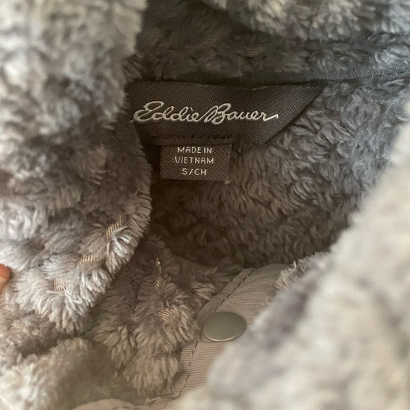 Eddie Bauer Super Soft Button Up Pullover - Picture 2 of 4